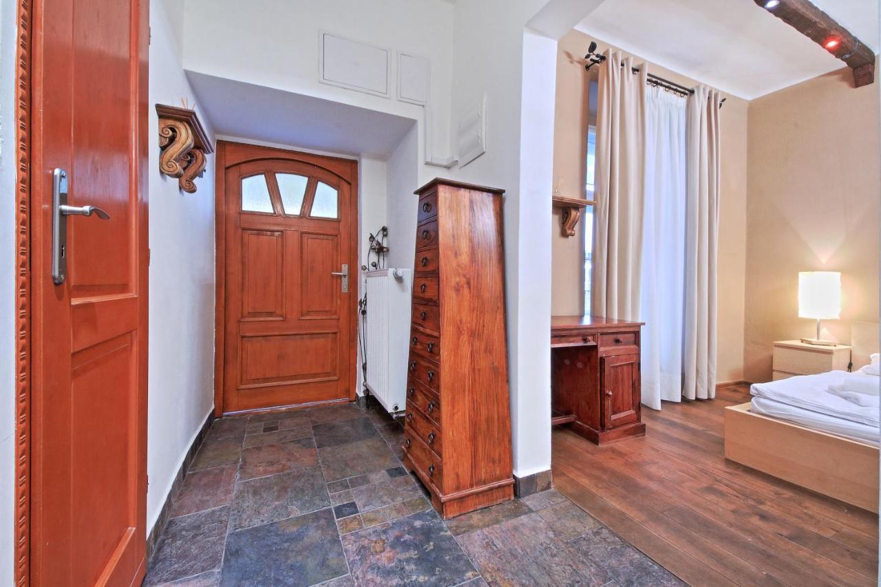 Rose Antique Apartment Prague Ngoại thất bức ảnh